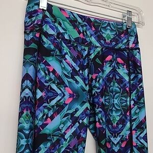 🌈Kyodan Colorful Festival Trippy Cropped Workout Leggings Size XS